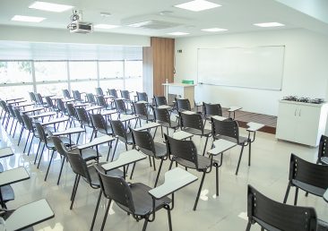 Estrutura Física e Ambientes de Aprendizagem